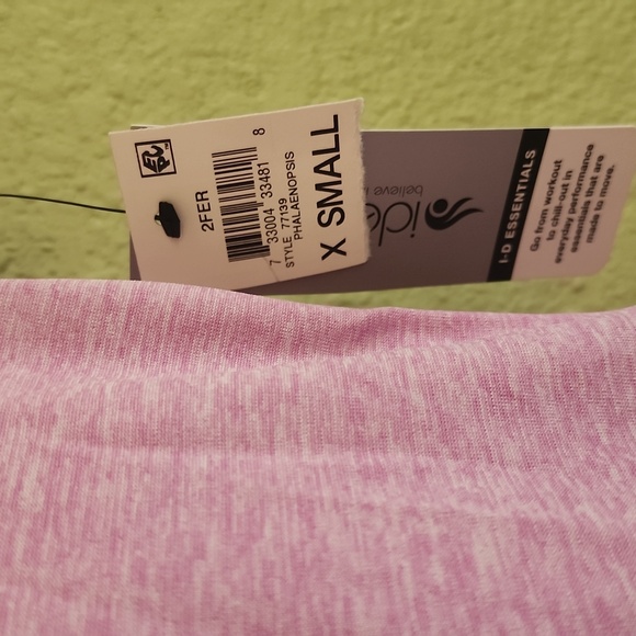 New Vneck tshirt - Picture 3 of 8